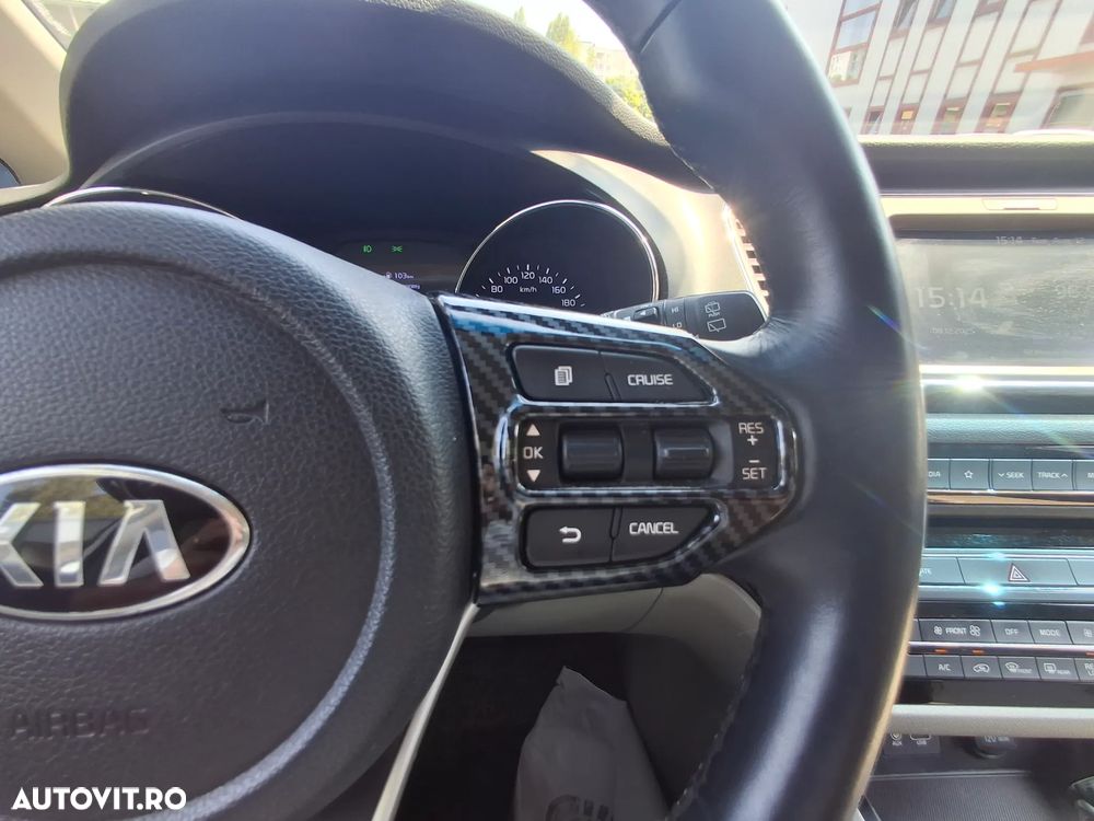 Kia Carnival - 20