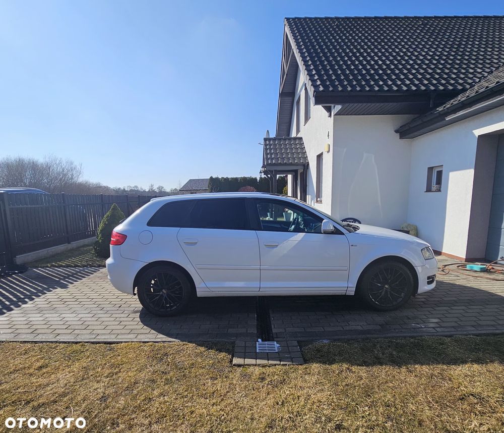 Audi A3 Sportback 2.0 TDI DPF Ambition - 4