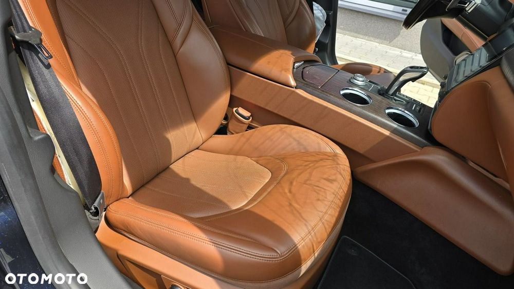 Maserati Quattroporte - 25