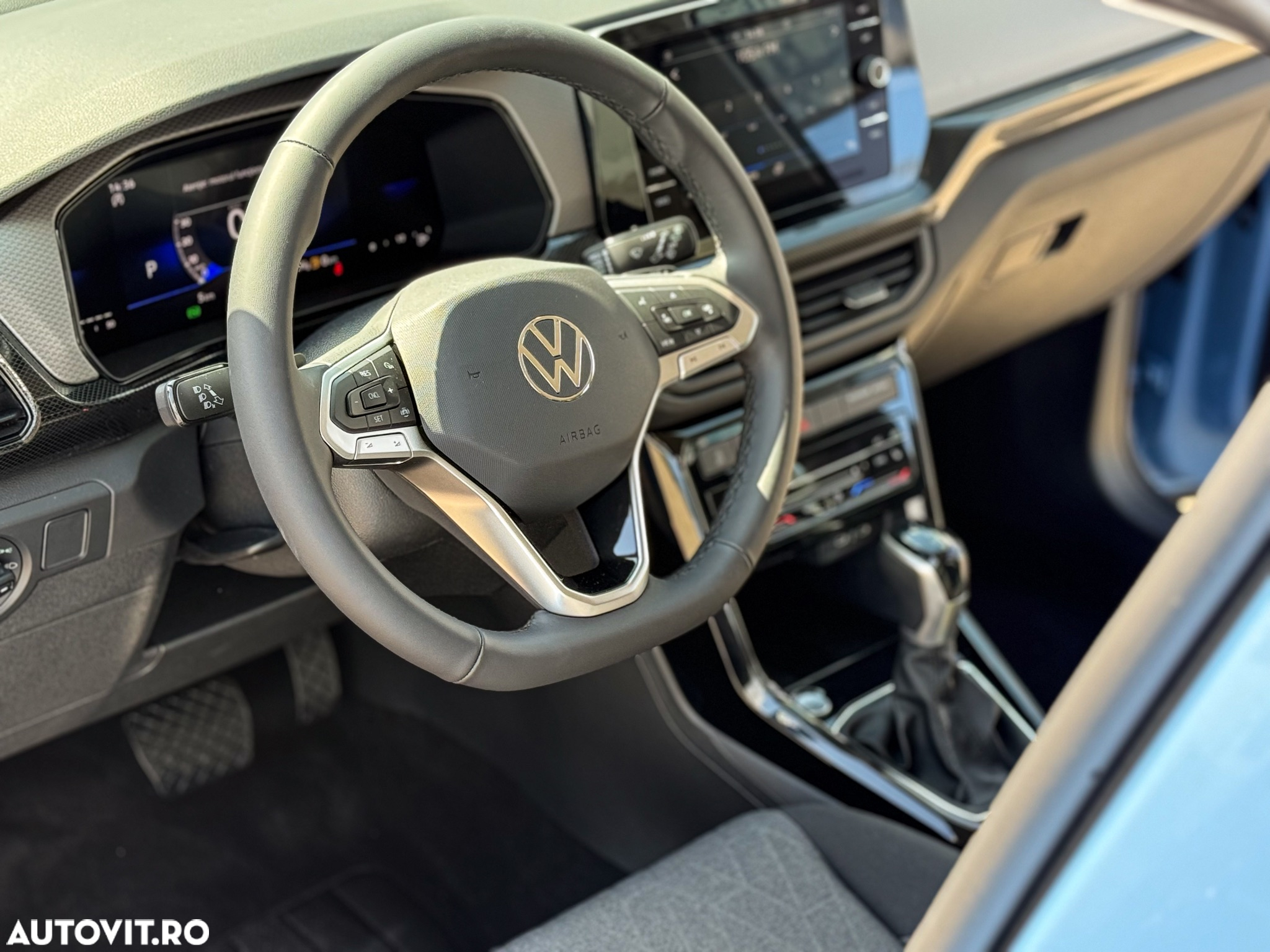 Volkswagen T-Cross 1.0 TSI DSG Life - 27