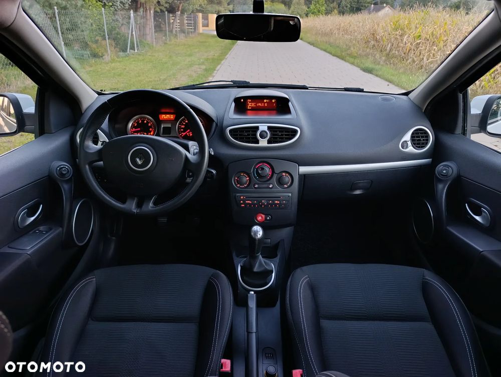 Renault Clio - 9