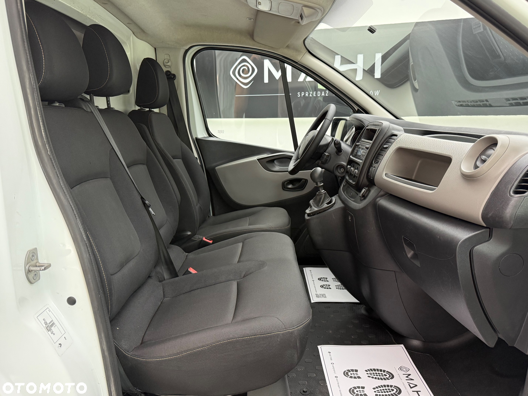 Renault Trafic - 18