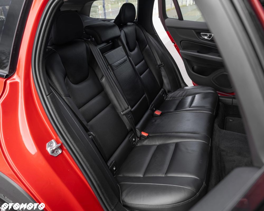 Volvo V60 Cross Country T5 AWD Geartronic Pro - 17
