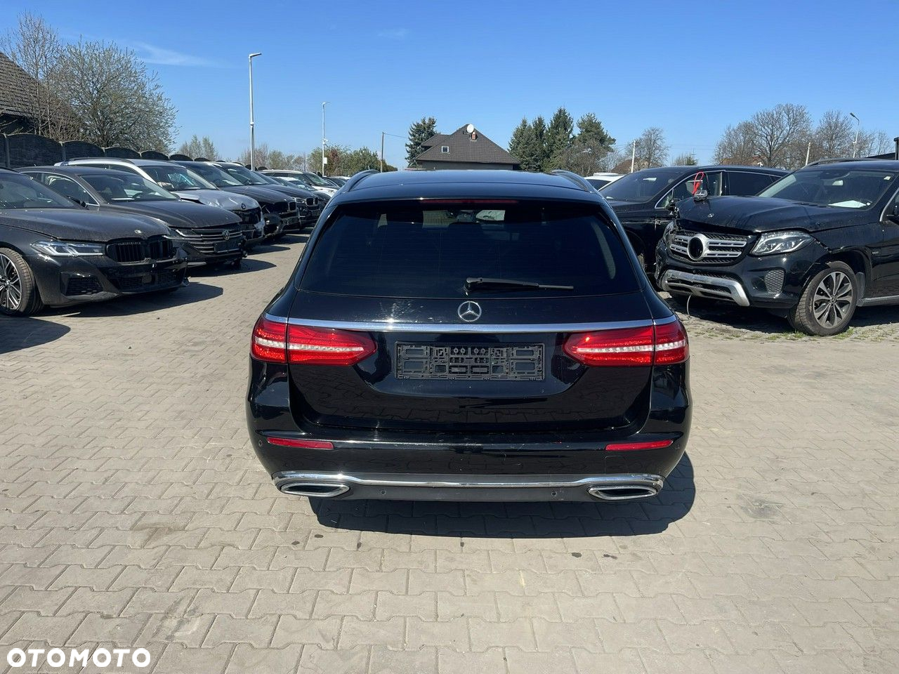Mercedes-Benz Klasa E 220 d - 2