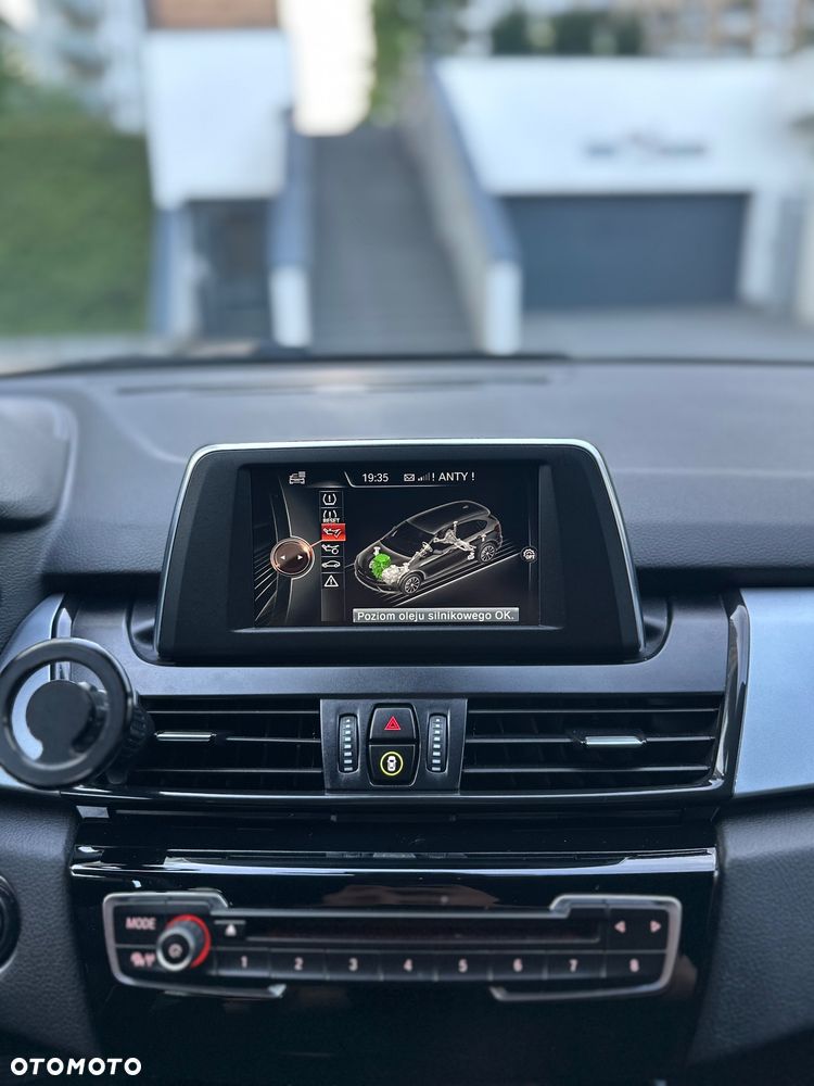 BMW Seria 2 218d Advantage - 26