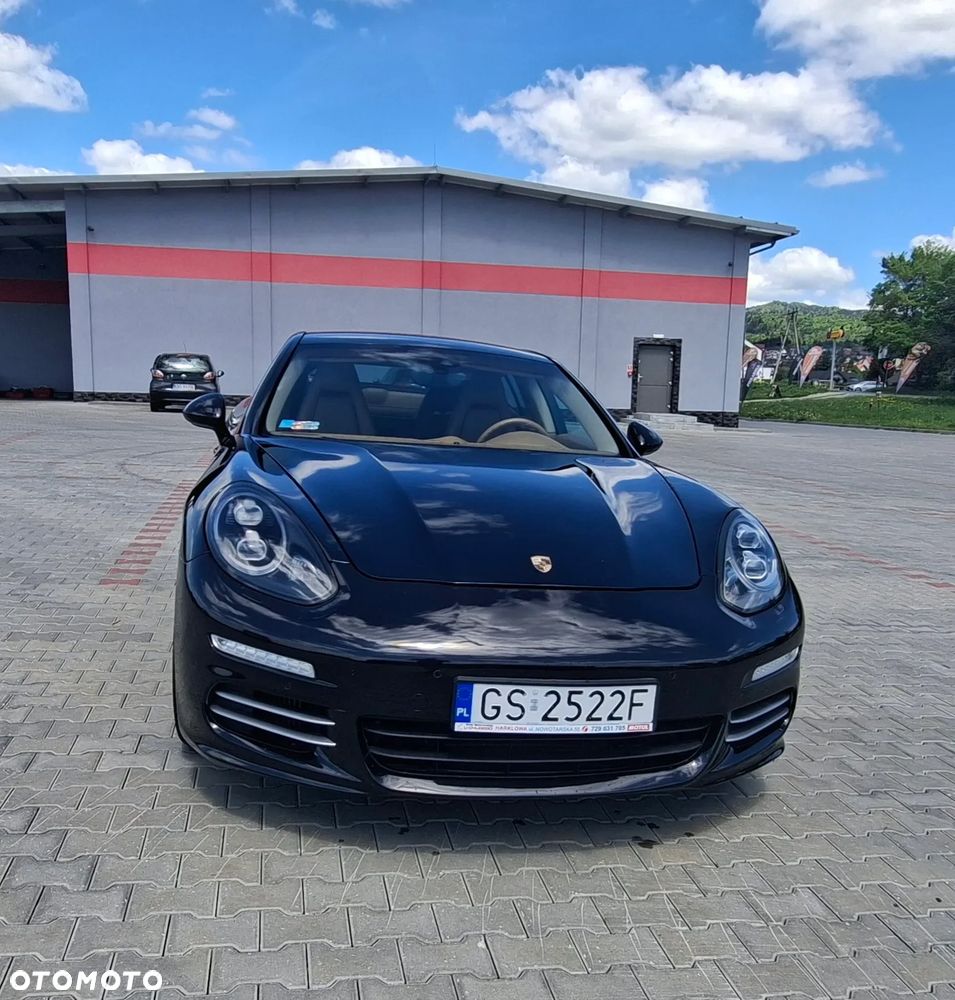 Porsche Panamera 4S - 10
