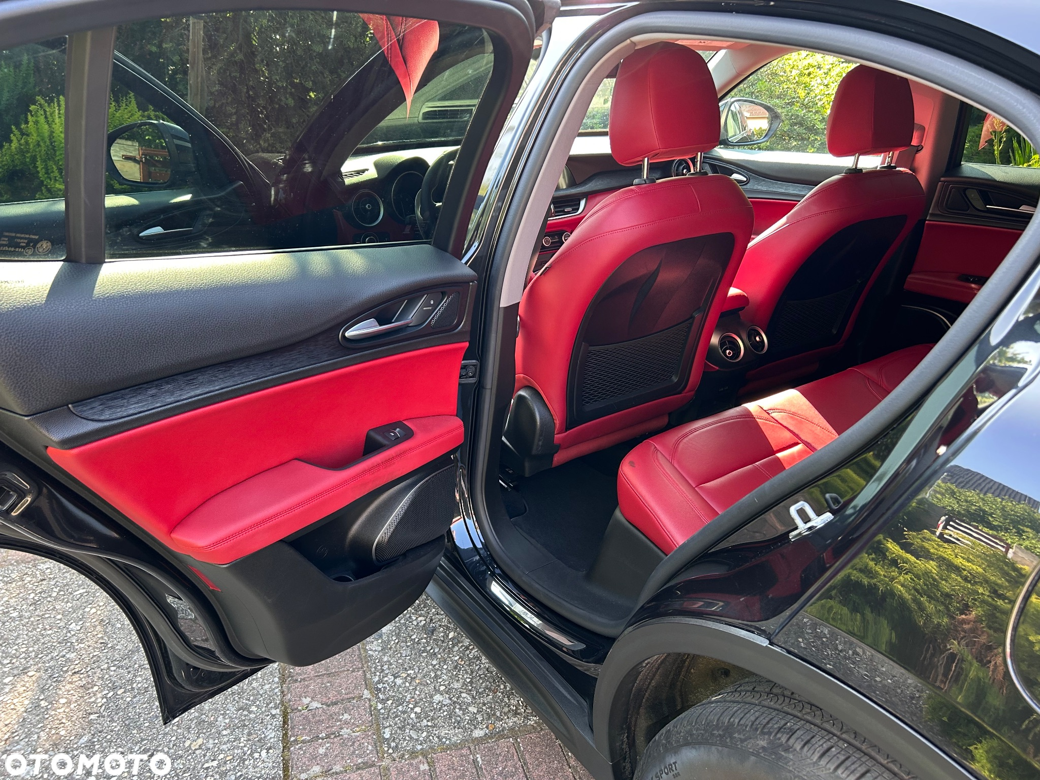 Alfa Romeo Stelvio - 14
