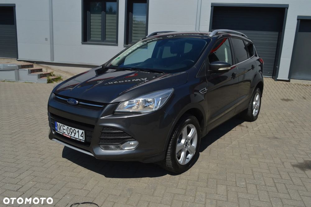Ford Kuga 2.0 TDCi 2x4 Titanium - 4