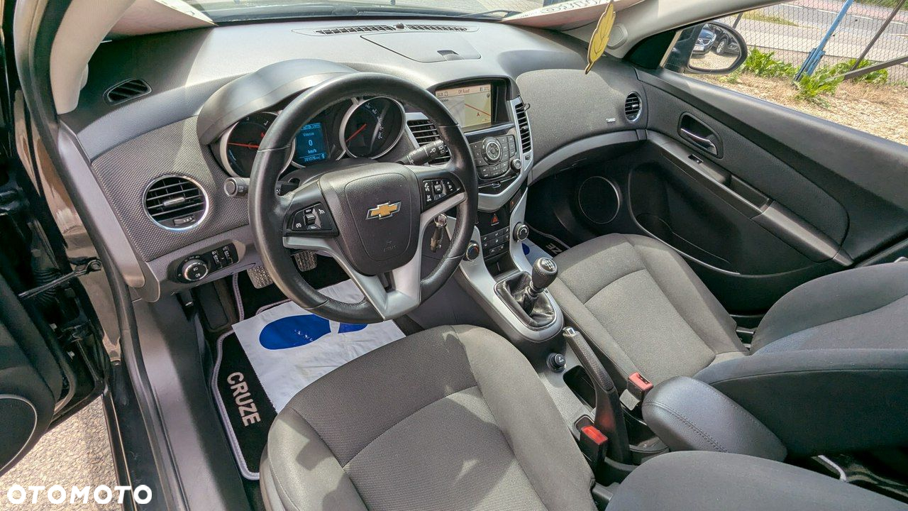 Chevrolet Cruze - 14