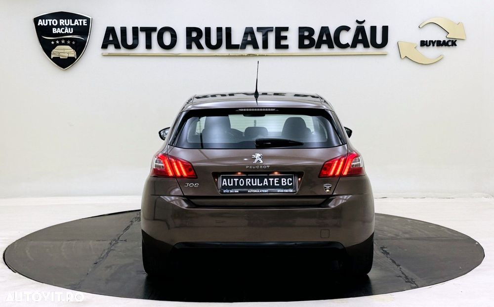 Peugeot 308 - 11