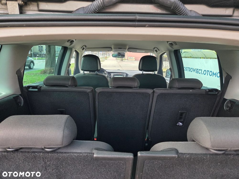 Opel Zafira 1.4 Turbo Business Edition - 11