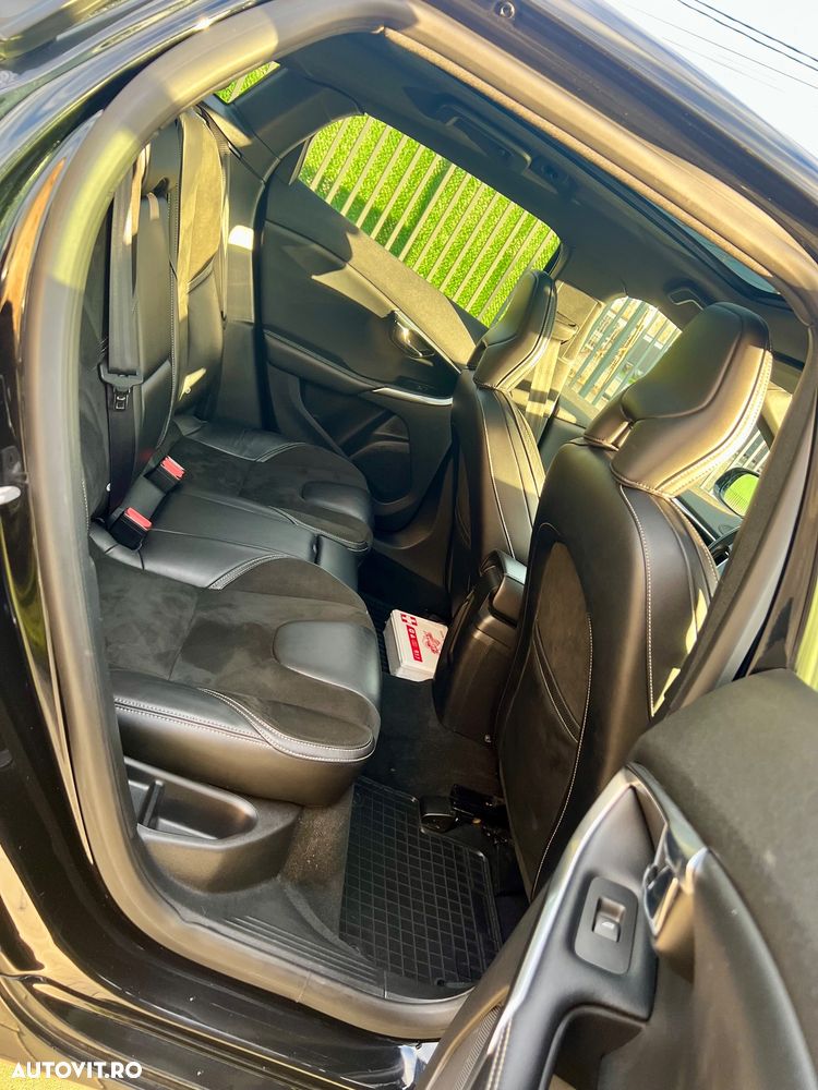 Volvo V40 D3 R-Design - 13