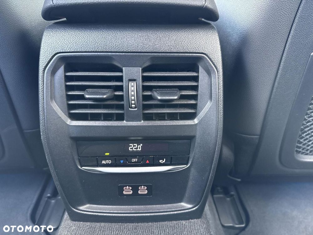 BMW i4 - 20