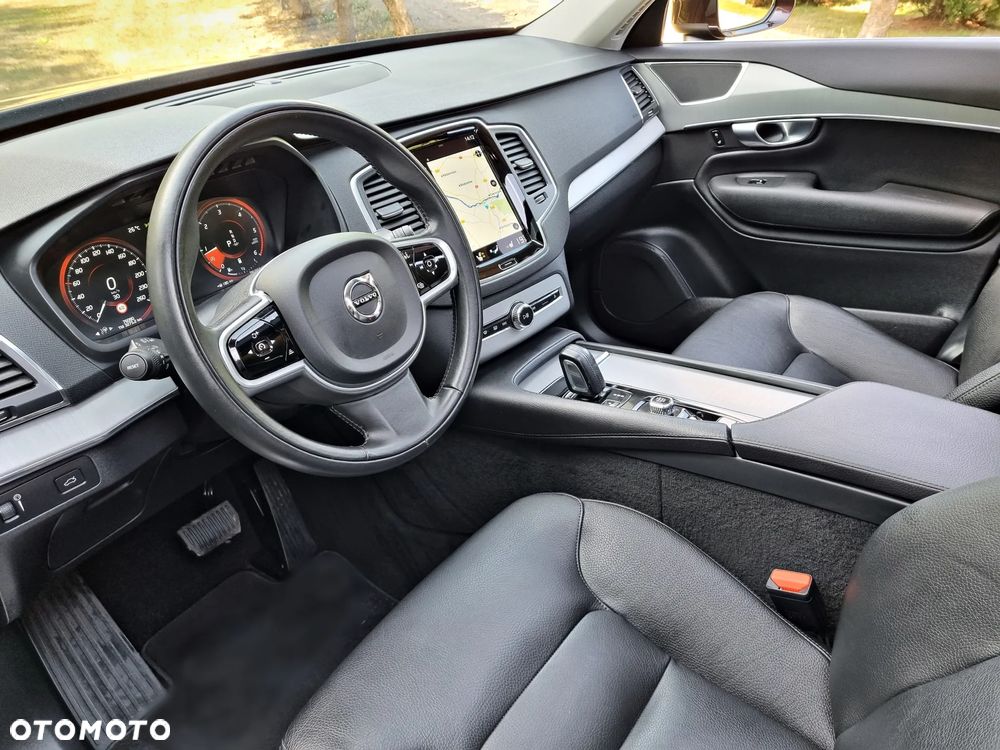 Volvo XC 90 B5 D AWD Geartronic Momentum Pro - 29