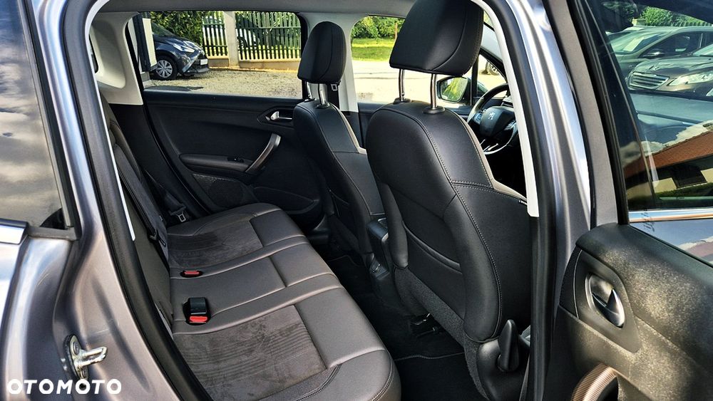 Peugeot 2008 1.6 VTi Allure - 34