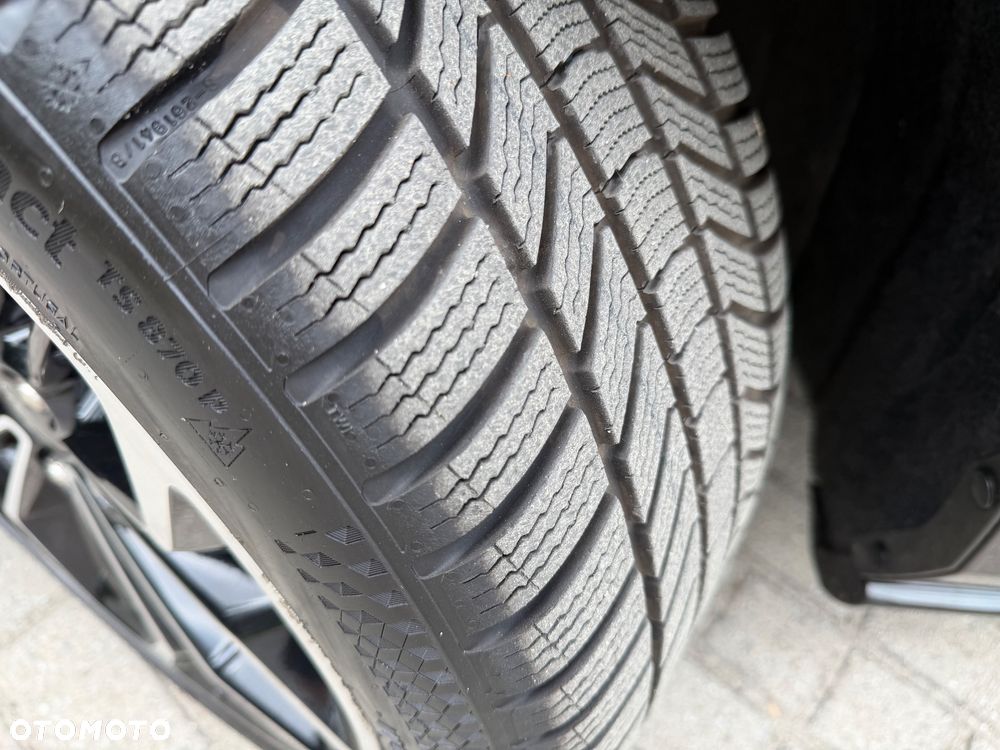 Ford Focus 1.5 EcoBlue Start-Stopp-System ST-LINE - 24