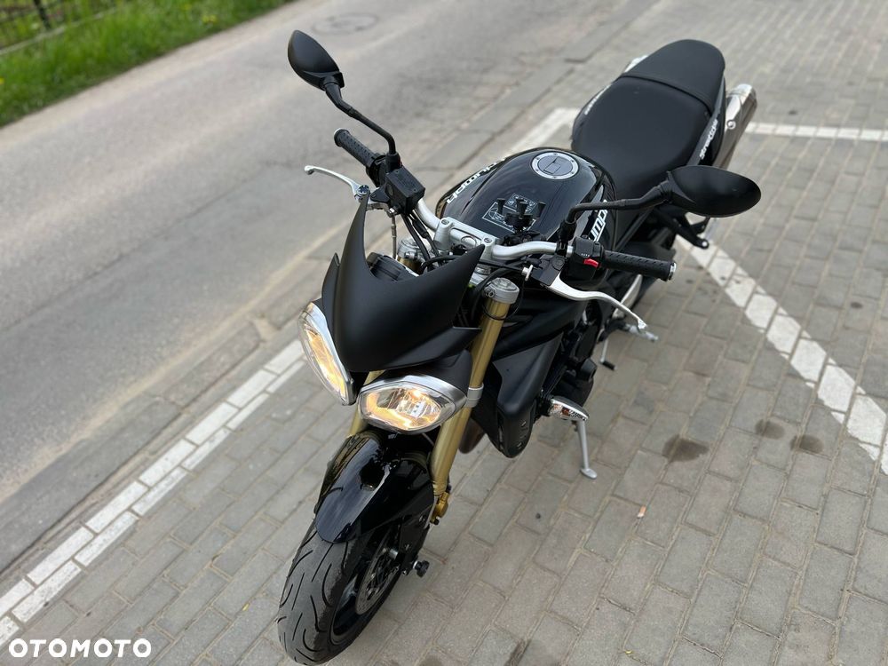 Triumph Street Triple - 36