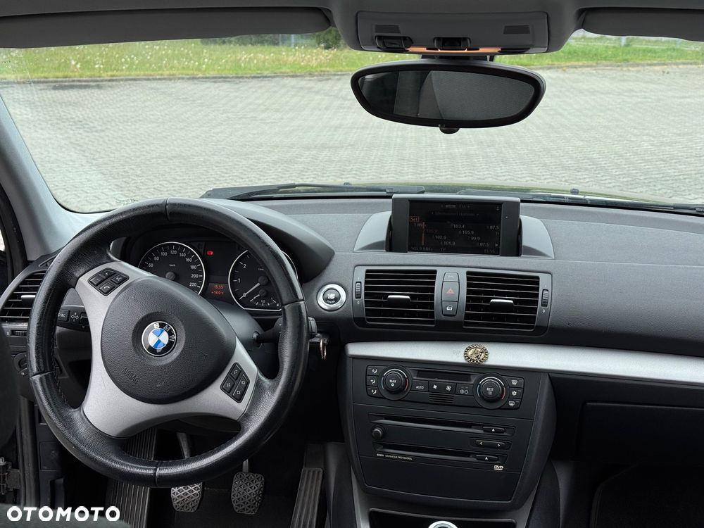 BMW Seria 1 - 21