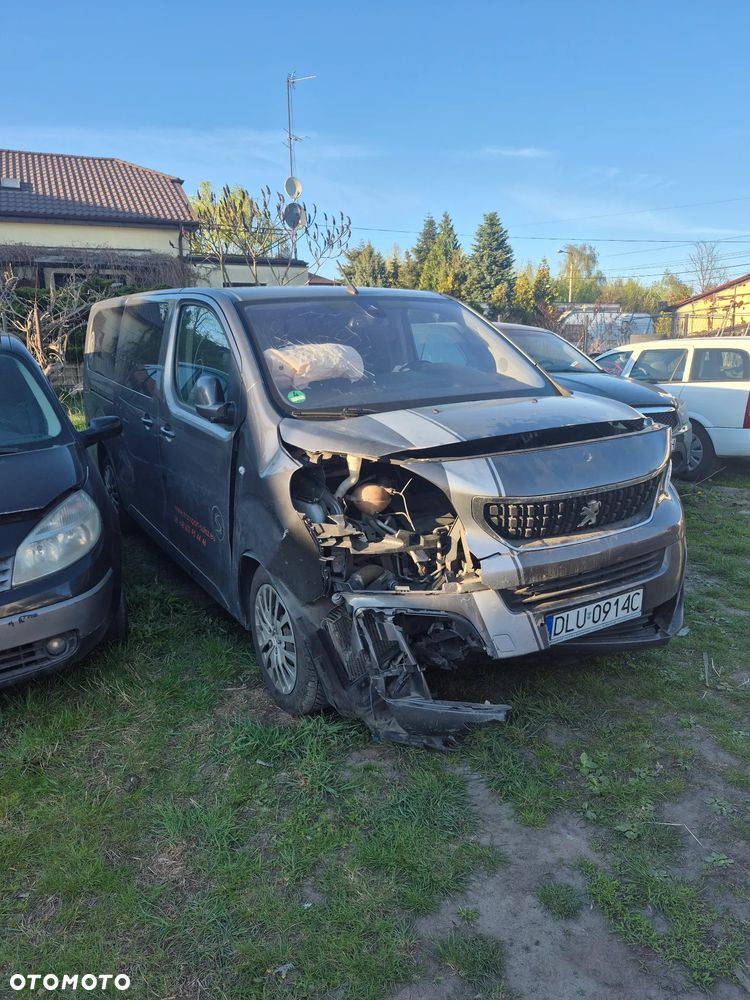 Peugeot Traveller - 3