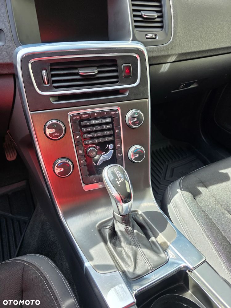 Volvo V60 - 16