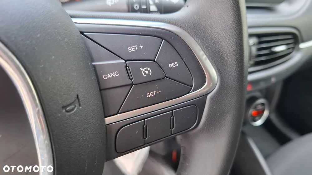 Fiat Tipo 1.4 T-Jet Business Line - 24
