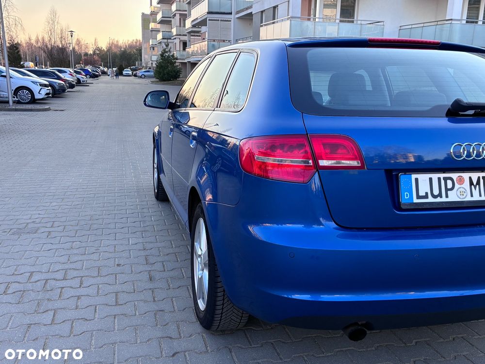 Audi A3 Sportback 1.6 Ambiente - 16
