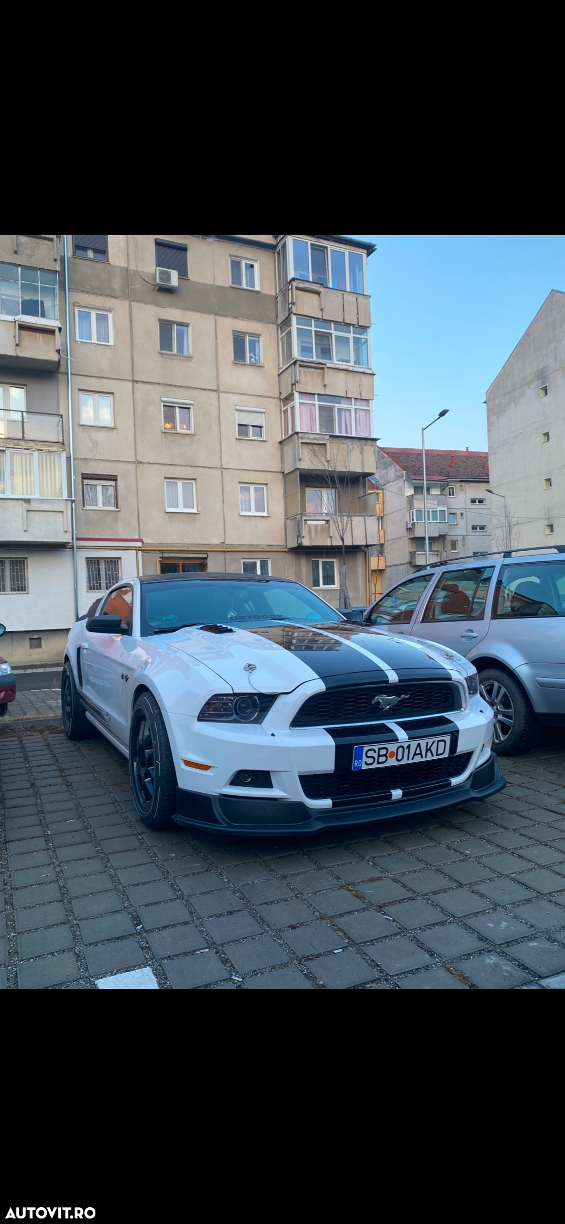 Ford Mustang - 4