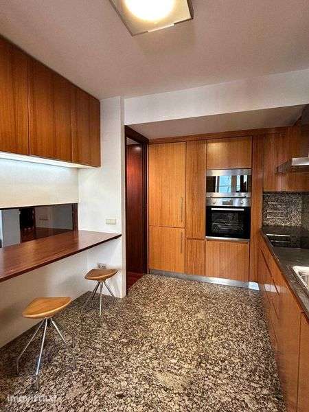 Apartamento T2 - Mobilado - Centro de Braga - Grande imagem: 5/12