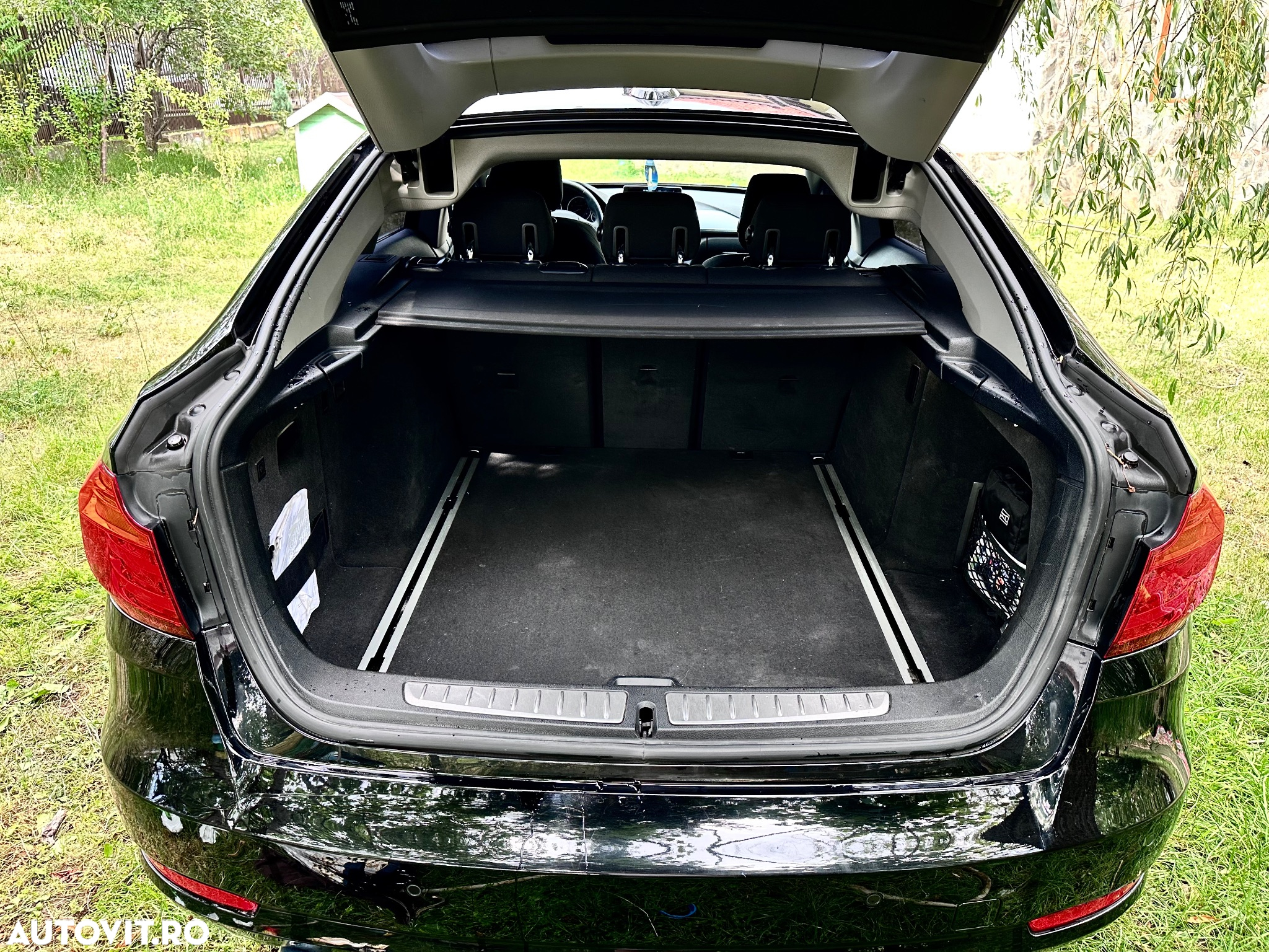 BMW Seria 3 318d - 14