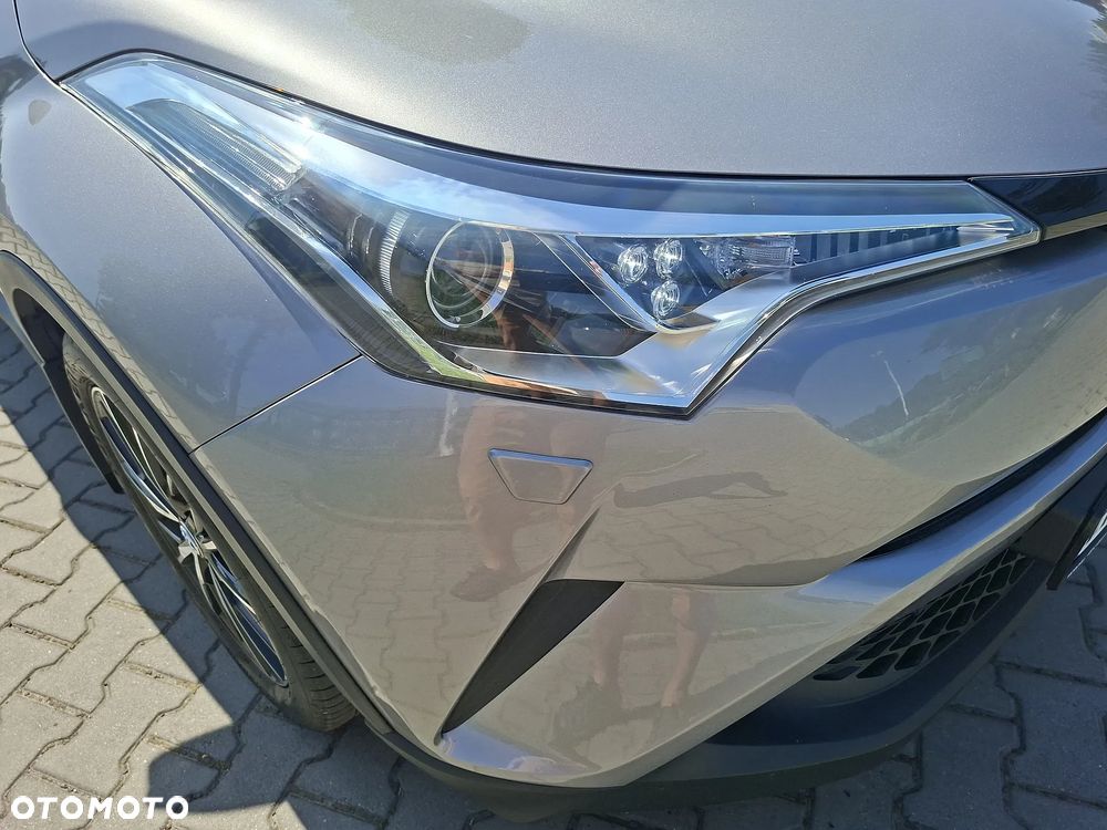 Toyota C-HR - 16