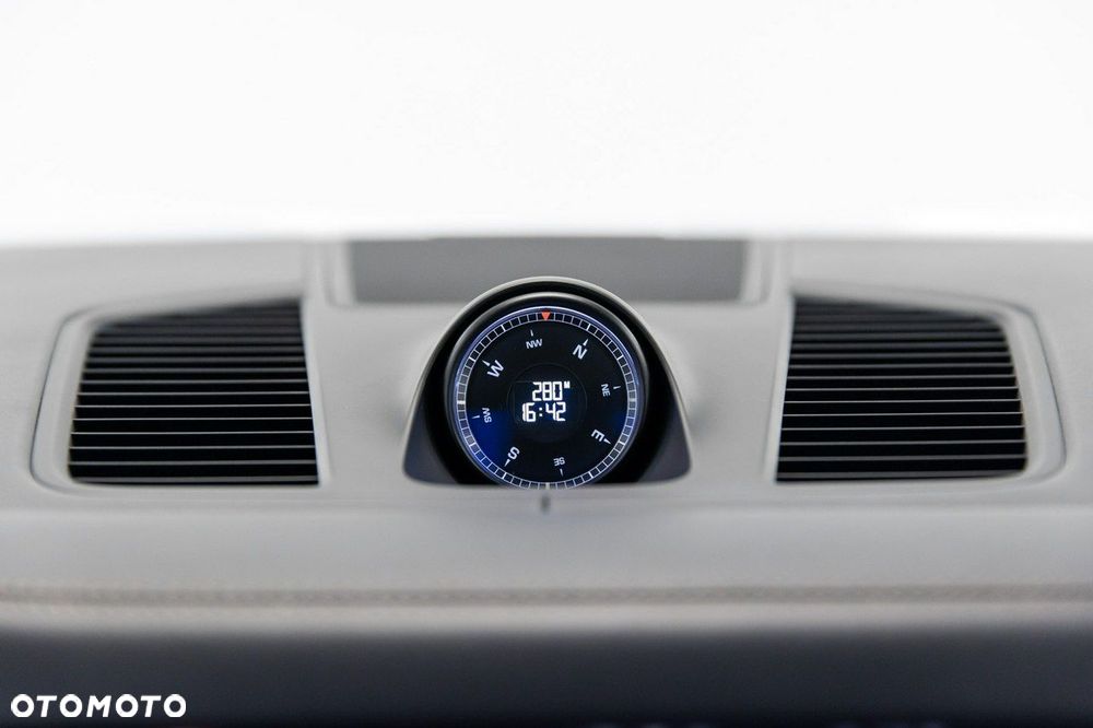 Porsche Cayenne - 28