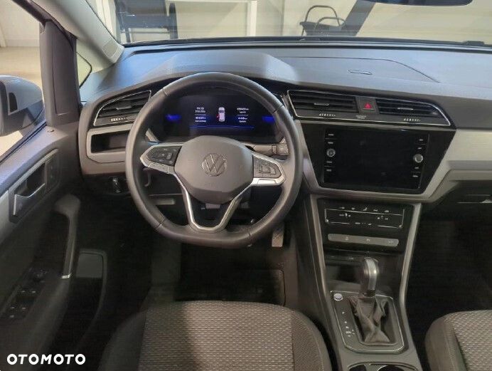 Volkswagen Touran - 2