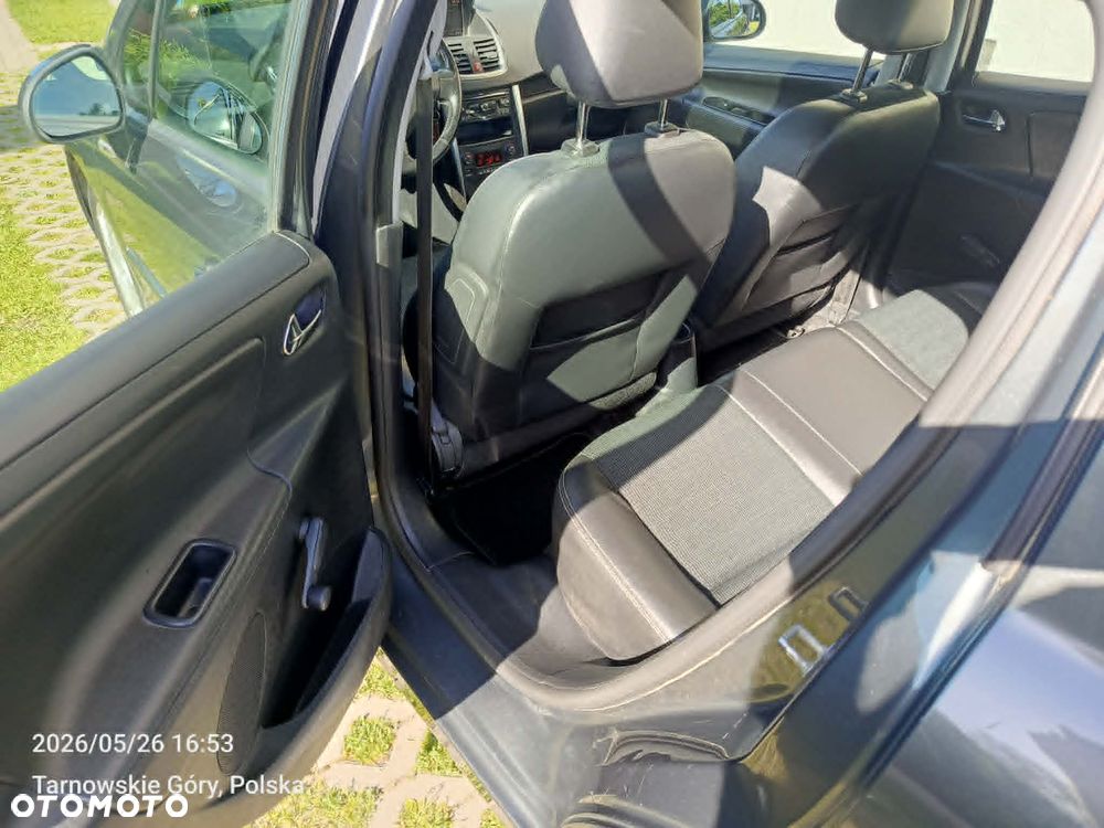 Peugeot 207 1.6 HDi Access 98g - 12