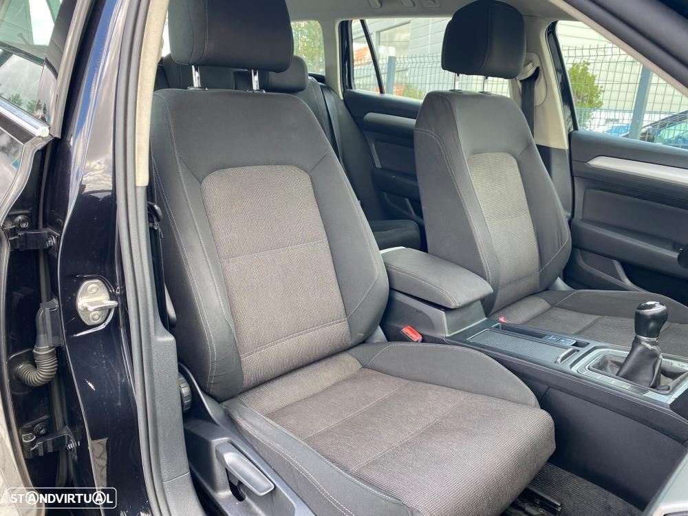 VW Passat Variant 1.6 TDI Confortline - 9