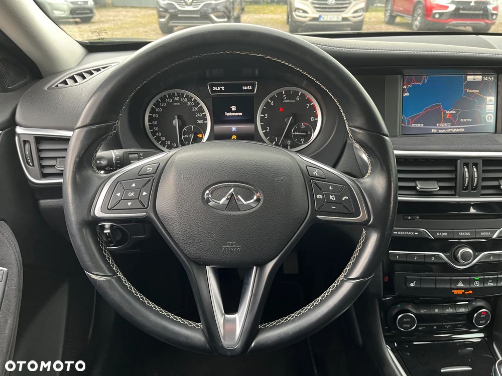 Infiniti Q30 - 20