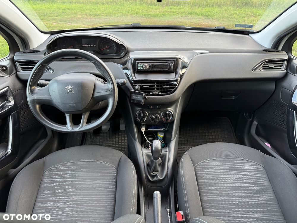 Peugeot 208 - 5