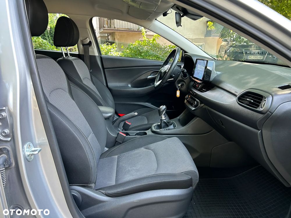 Hyundai i30 1.5 DPI Classic + - 8