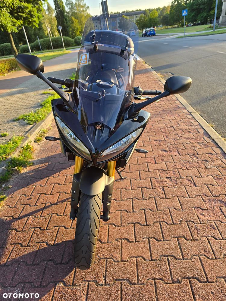 Yamaha FZ8 - 4