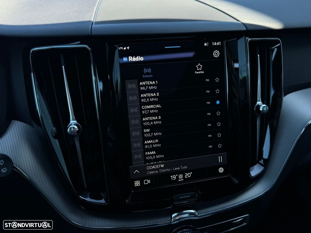 Volvo XC 60 2.0 T6 PHEV Black Edition AWD - 39