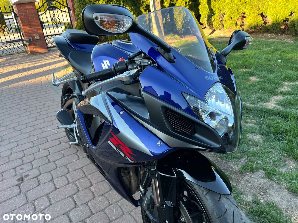 Suzuki GSX-R - 16