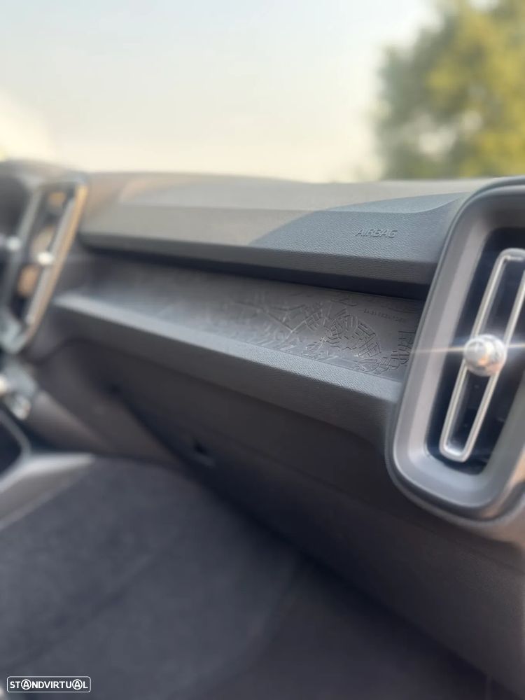 Volvo XC 40 1.5 T2 Momentum - 22
