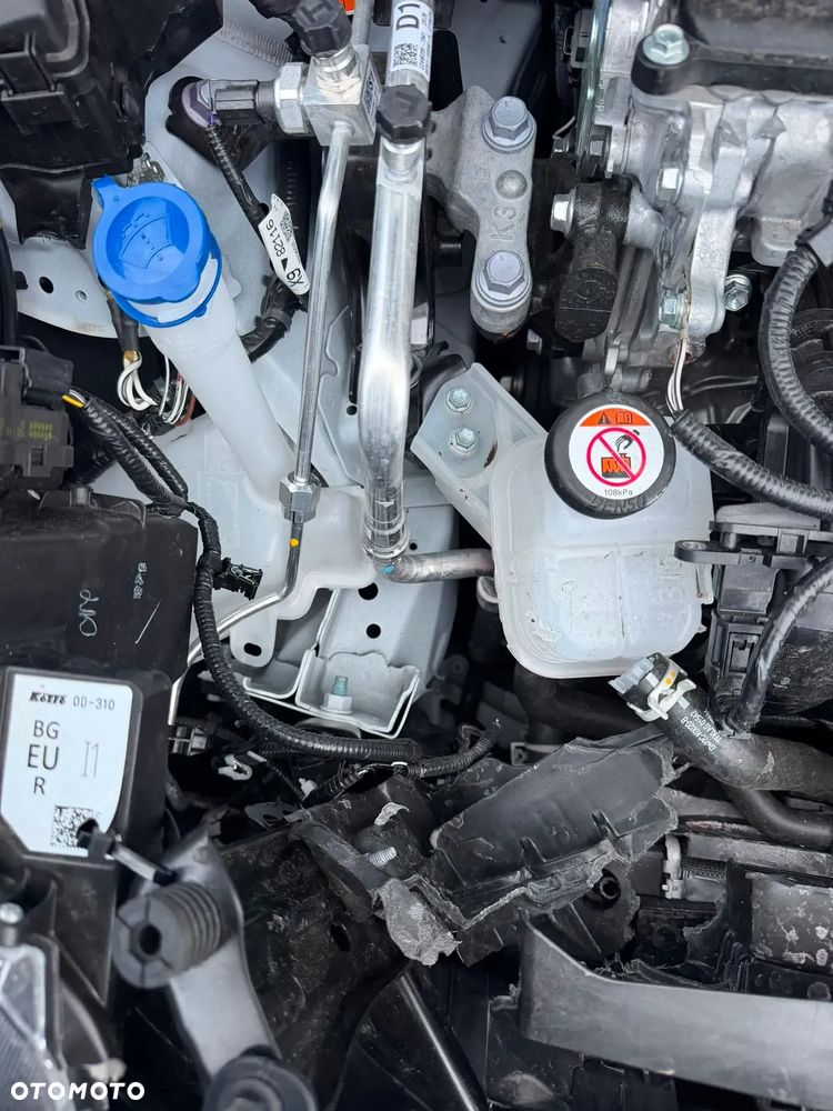 Toyota Yaris Cross Hybrid 1.5 Comfort - 28