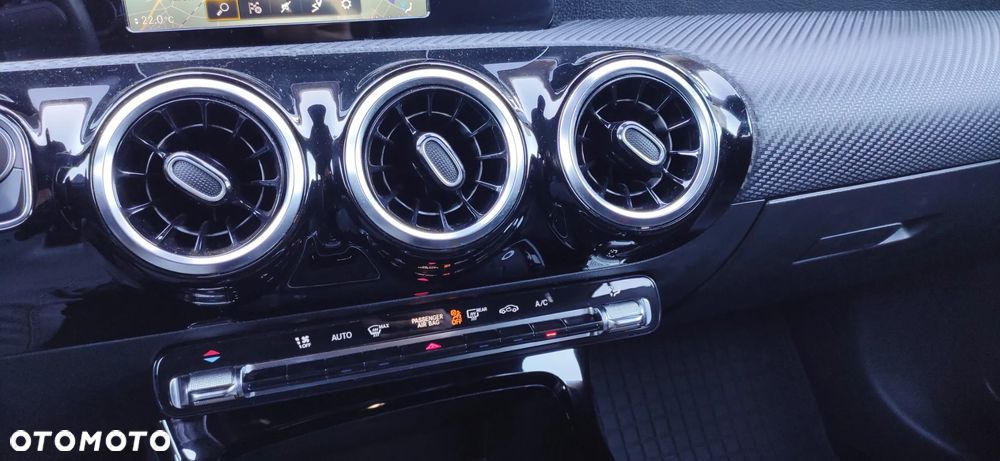 Mercedes-Benz Klasa A 180 d 8G-DCT Edition 2020 - 18
