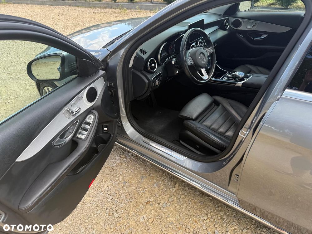 Mercedes-Benz Klasa C 300 7G-TRONIC Exclusive - 9