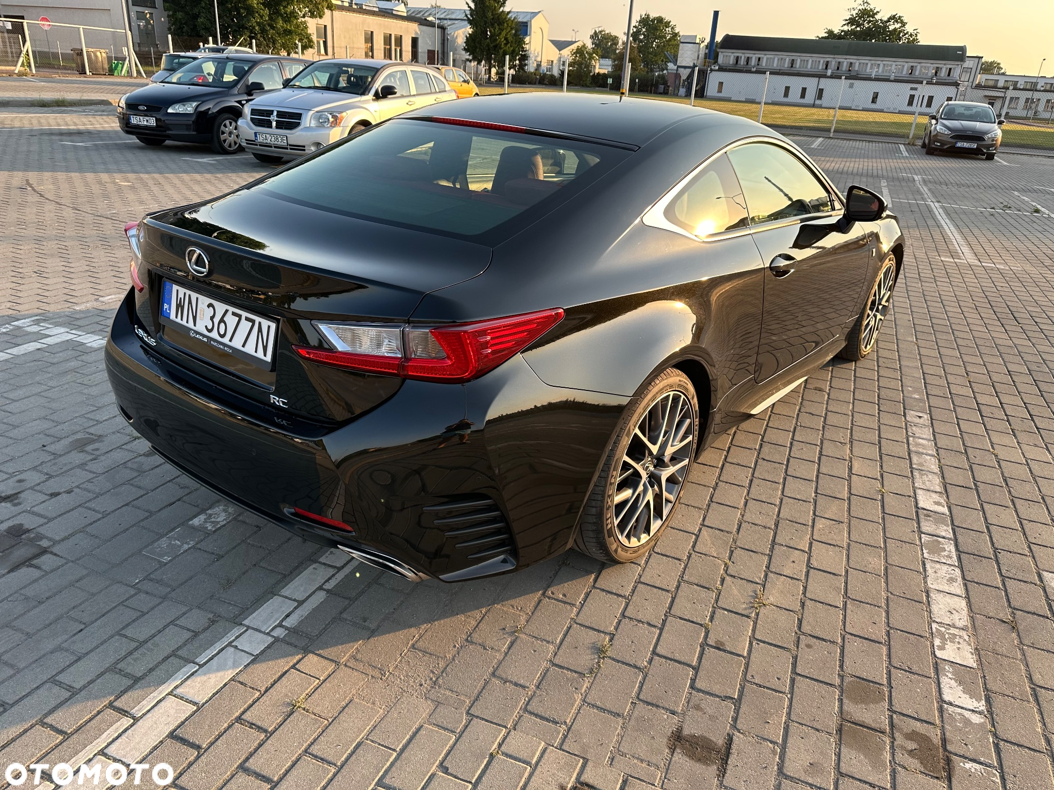 Lexus RC 200t / 300 F Sport - 10