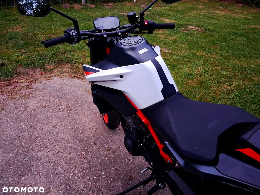 KTM DUKE 890 - 13