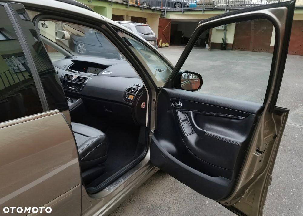 Citroën C4 Picasso 1.6 HDi FAP Exclusive - 15
