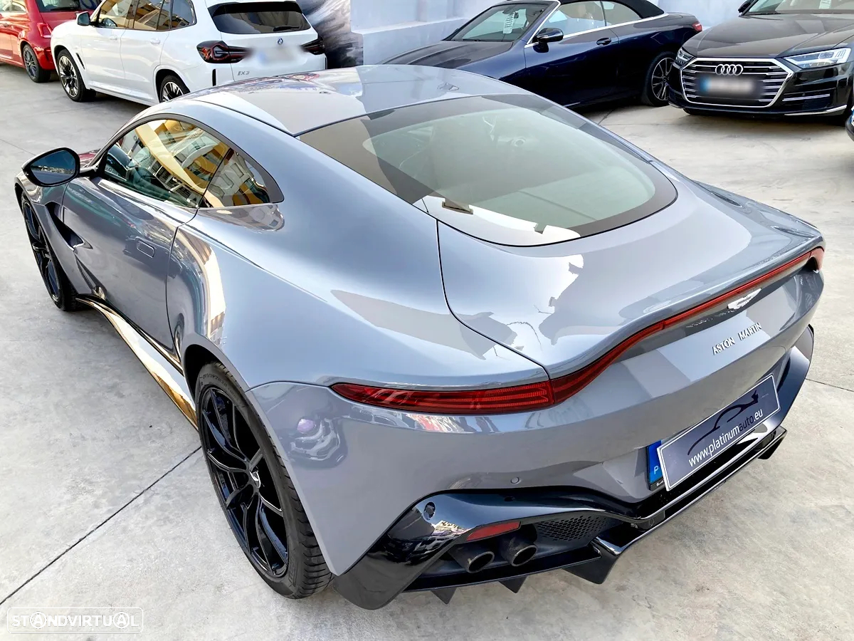 Aston Martin Vantage Coupe V8 - 37