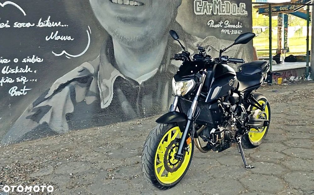 Yamaha MT - 6