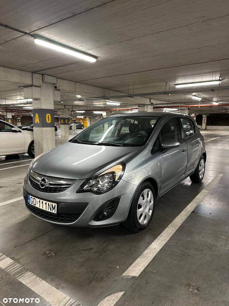 Opel Corsa 1.2 16V Cosmo - 1